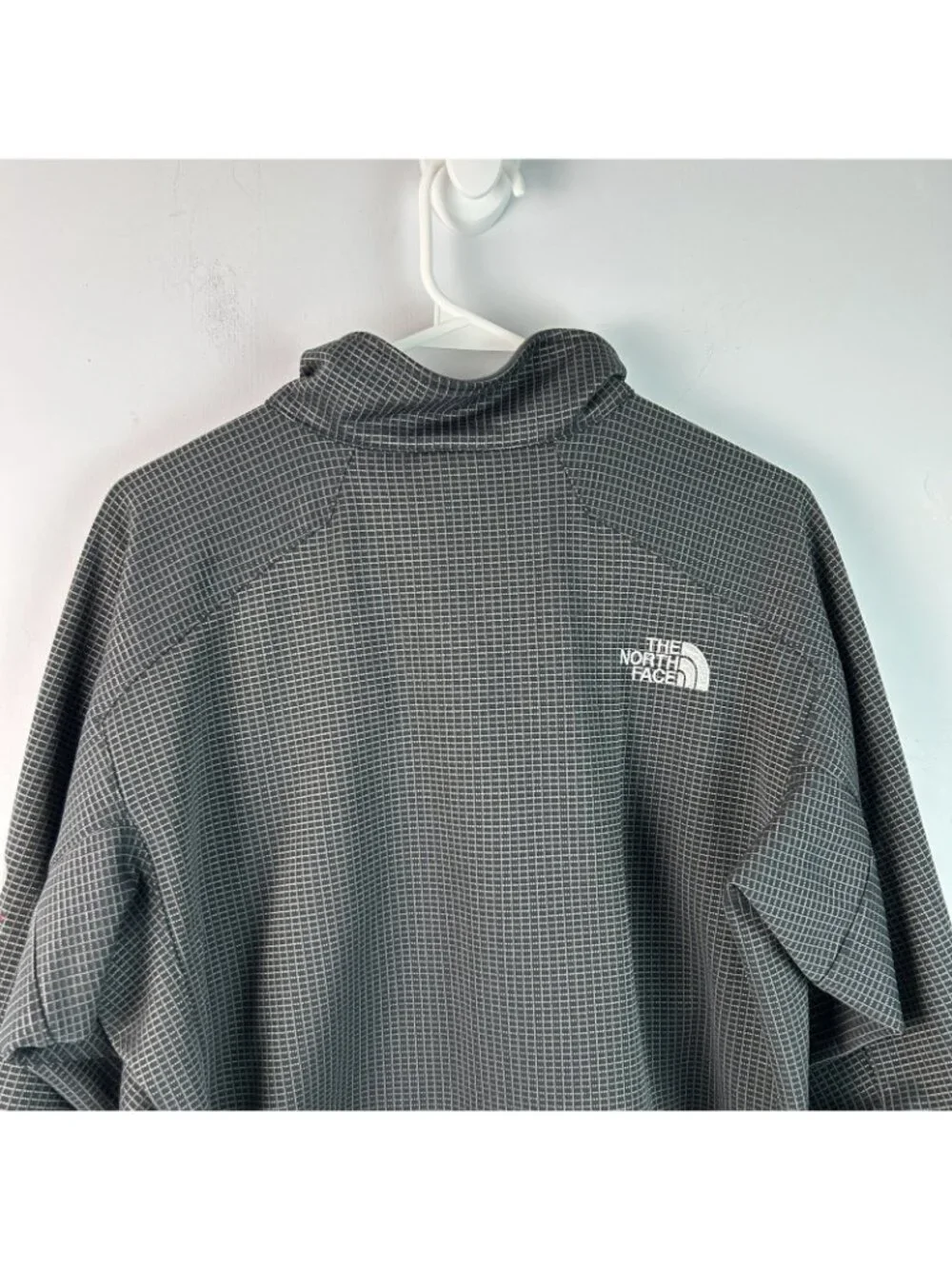 The North Face Black & Grey Check  Fleece Full Zip Softshell Jacket L Summit